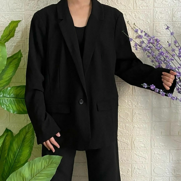 Blazer - Picture 2 of 3